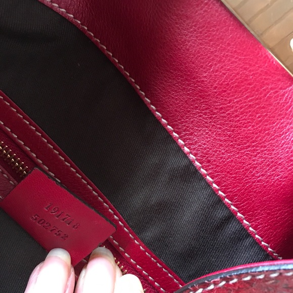 EUC Gucci Indy Bag - Picture 6 of 16